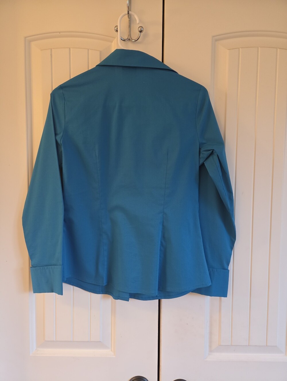 💎 Worthington Teal Fitted Long Sleeve Button-Up Blouse, EUC, Size 4P (runs big) - Picture 4 of 6
